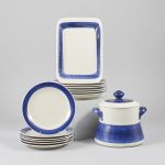 516847 Dinner set